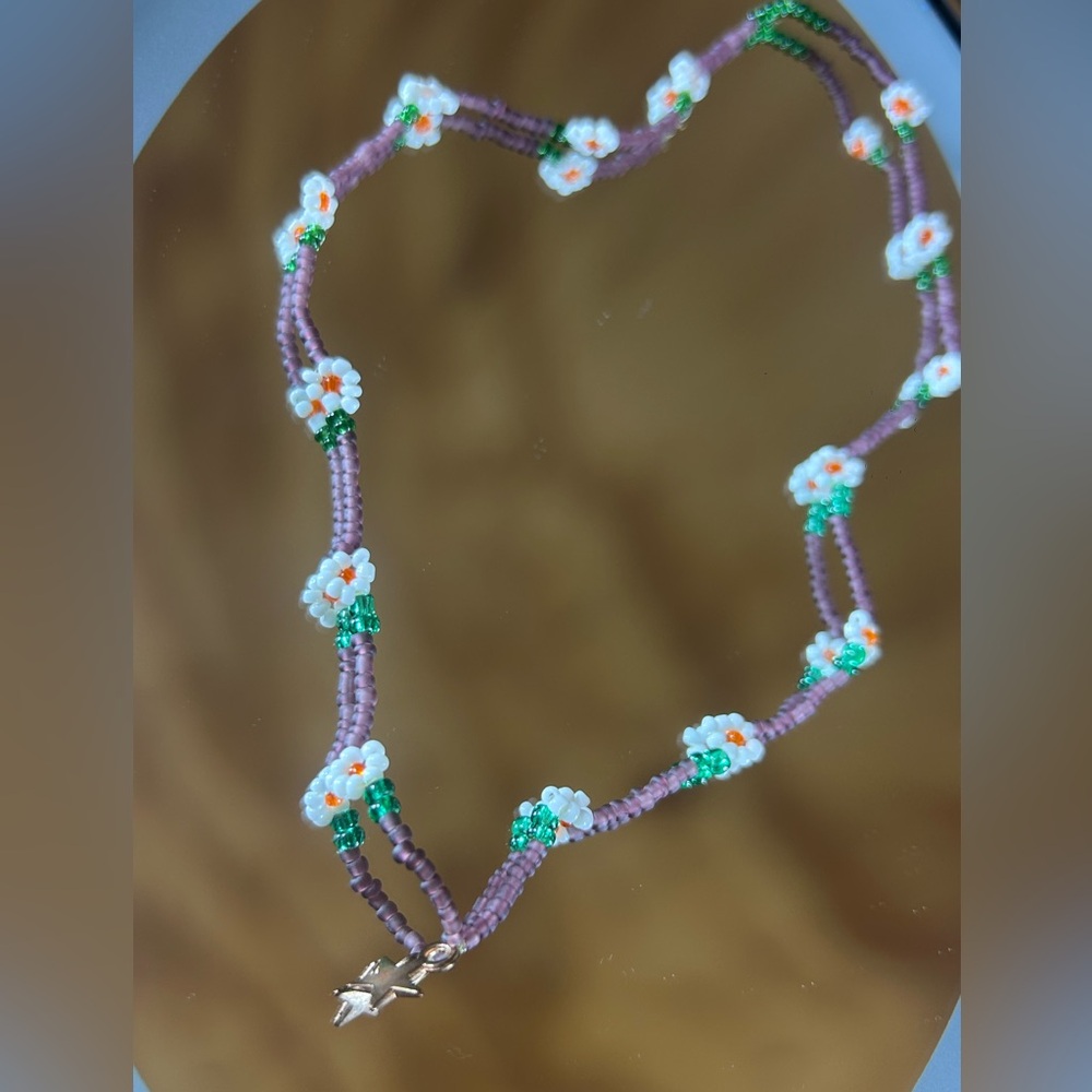 Handmade Beaded Daisy‎ Flower Necklace - Lavender & White Boho Chic Jewelry